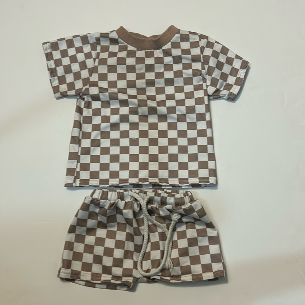Forever French Two piece. 6-12M.